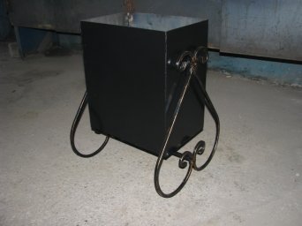 Урна кованая