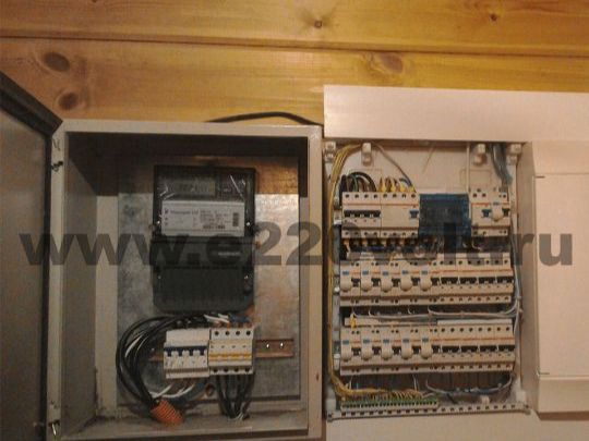 установка электрощита в частном доме